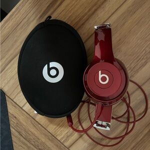 Beats Solo 2 wired headphones
